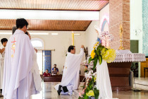 Tin Ảnh: Gx. Phước Tân: Thánh lễ khai mạc ngày Chầu Thánh Thể thay Giáo phận 2019