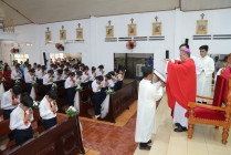 Gx. Long Tân: Thánh lễ ban Bí tích Thêm sức cho 44 em thiếu nhi trong xứ