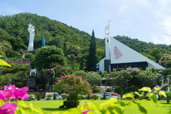 Đền Thánh Đức Mẹ Bãi Dâu: Cử hành phụng vụ hành hương Thứ bảy đầu tháng 09.2022