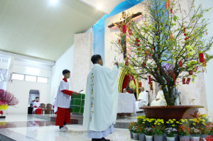 Gx. Lam Sơn: Thánh lễ minh niên- Cầu bình an cho năm mới 2023