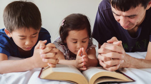 Để nuôi dưỡng đức tin của con cái
