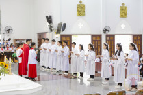 Gx. Long Toàn: Thánh lễ Ban Bí tích Thánh Thể lần đầu và Tuyên hứa Bao Đồng