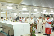 Gx. Lam Sơn: Chầu Thánh Thể thay giáo phận- Ngày 11.6.2023