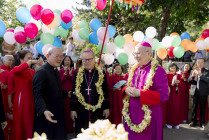Đức Cha Giuse Đặng Đức Ngân nhận sứ vụ Tổng Giám mục Phó Tổng Giáo phận Huế