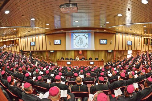 VATICAN-POPE-SYNOD