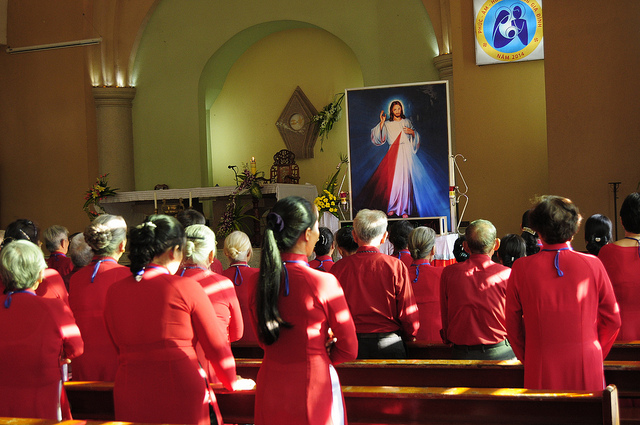 LỄ KÍNH LÒNG CHÚA THƯƠNG XÓT GIÁO HẠT BÌNH GIẢ