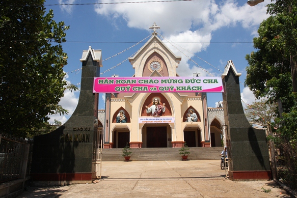 Giáo xứ Hòa Xuân hạt Xuyên Mộc đón Cha Tân Chánh Xứ Anphongsô Nguyễn Văn Thế