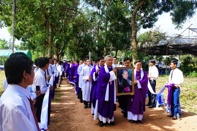 Thánh Lễ an táng Đức Cha Phaolô Nguyễn Thanh Hoan