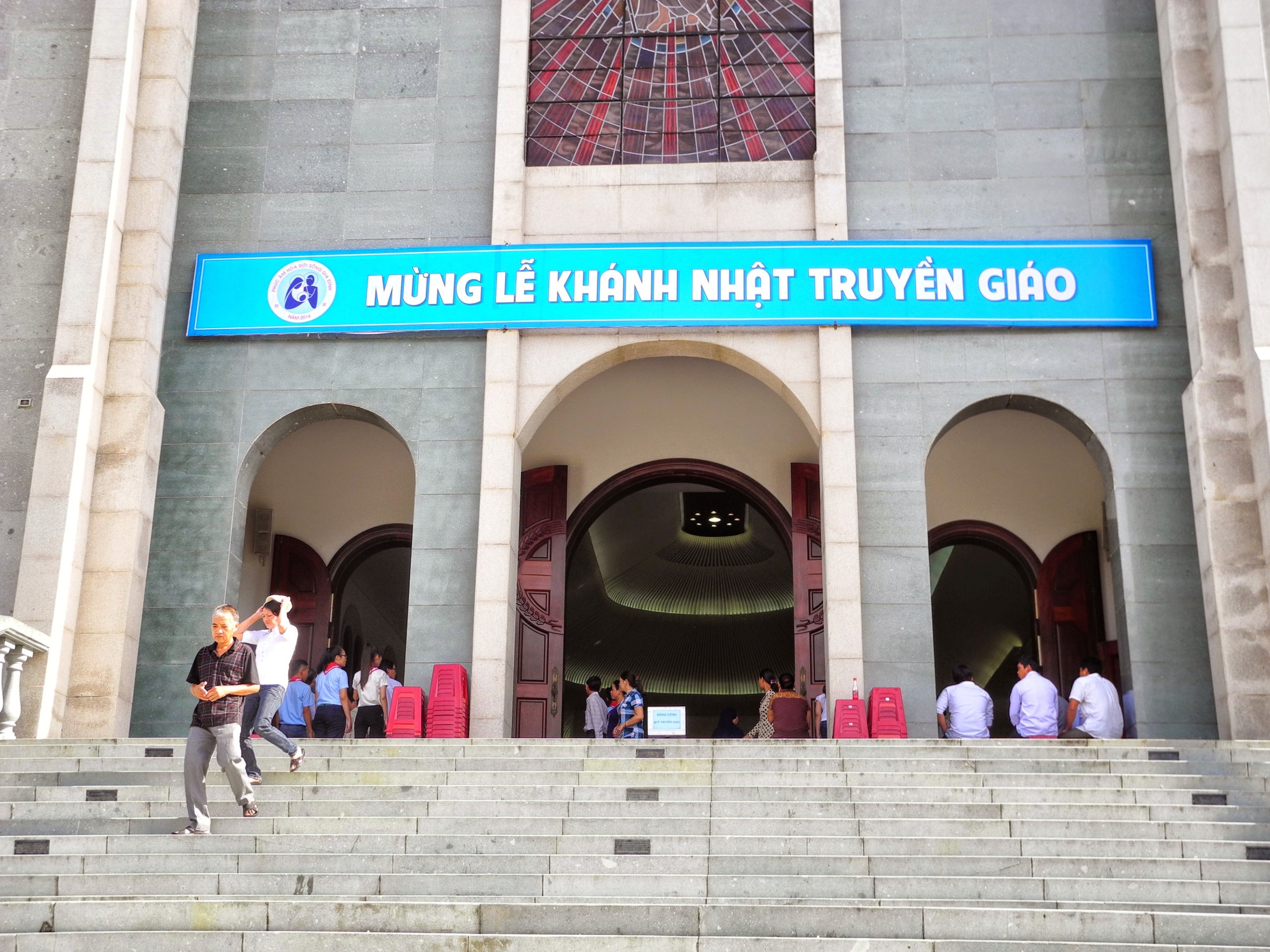 Mừng lễ Khánh Nhật Truyền Giáo tại Nhà thờ Chánh tòa Bà Rịa - Ngày họp mặt các gia đình Tân tòng và các gia đình gặp khó khăn trong đời sống đức tin và hôn nhân