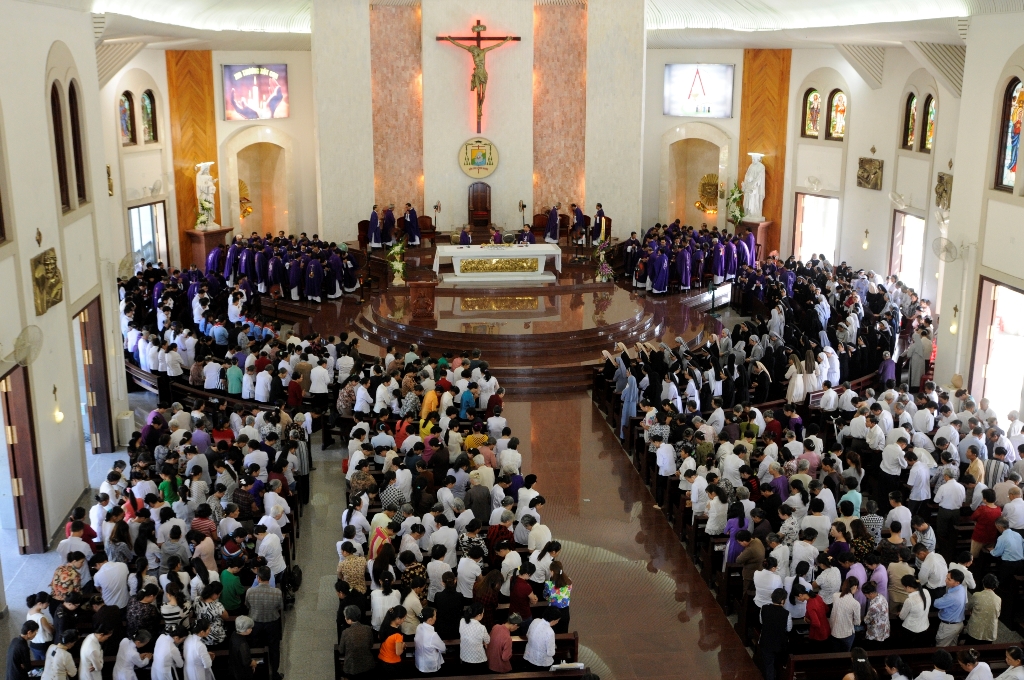 THÁNH LỄ CẦU NGUYỆN CHO CÁC MỤC TỬ ĐÃ QUA ĐỜI - NHÀ THỜ CHÁNH TÒA BÀ RỊA - 21.11.2014