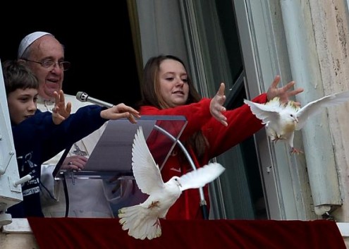 465149697-children-release-white-doves-next-to-pope-francis-from.jpg.CROP.promo-mediumlarge