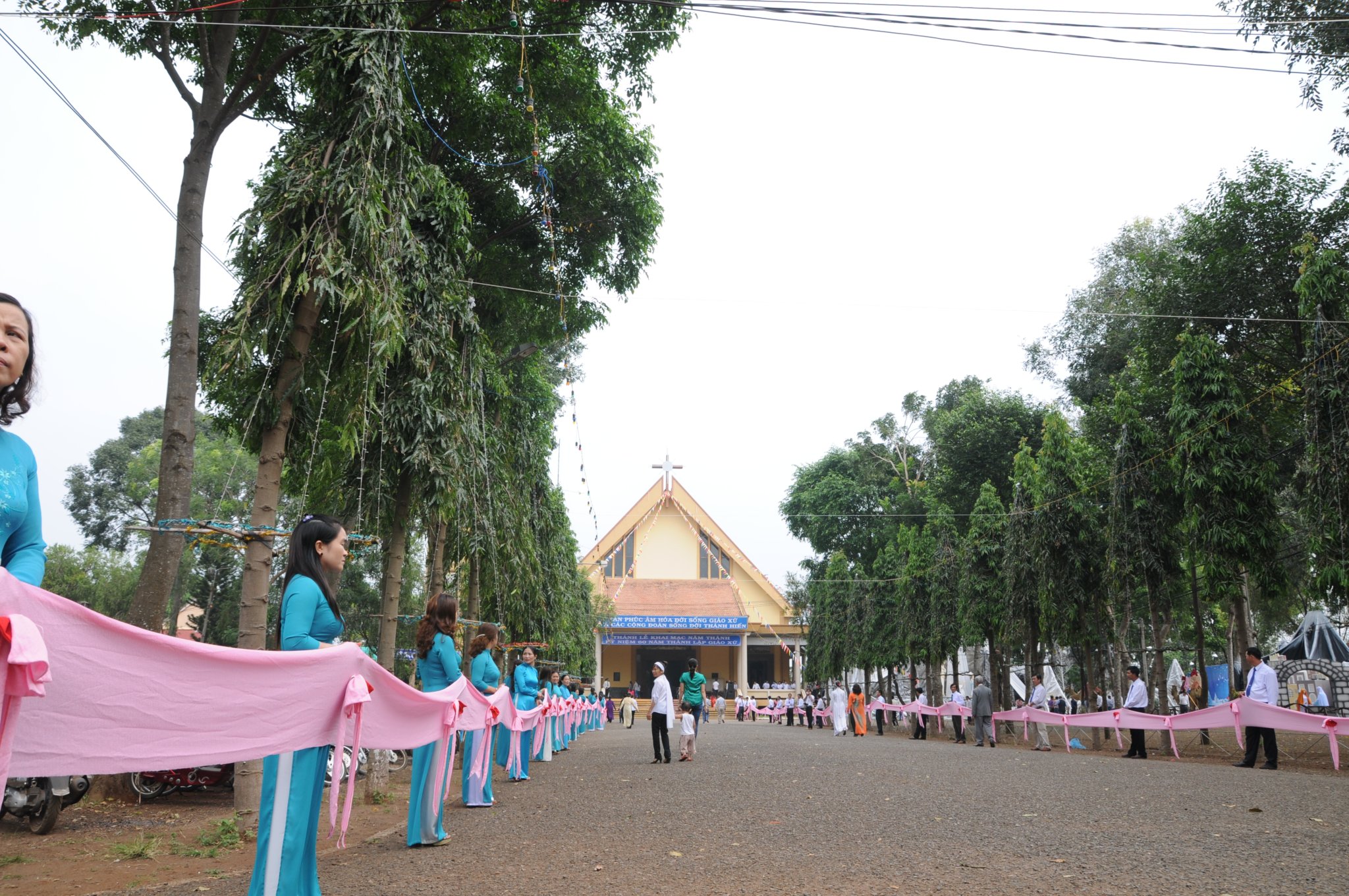 Thánh lễ khai mạc Năm Thánh kỷ niệm 60 năm thành lập Giáo xứ Vinh Châu