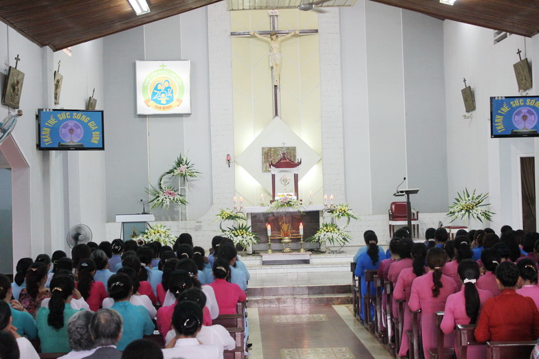 CẦU NGUYỆN TRƯỚC THÁNH THỂ - 28.12.2014 - Thánh Gia Thất - Lc 2,22-40 - GIA ĐÌNH GIÁO XỨ