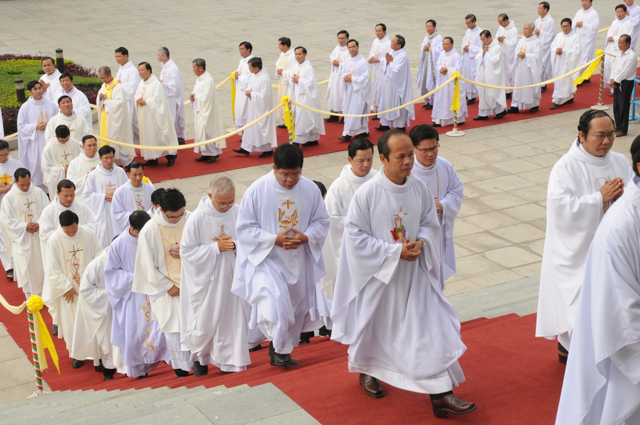 BÀI GIẢNG LỄ ĐỨC MARIA, MẸ THIÊN CHÚA