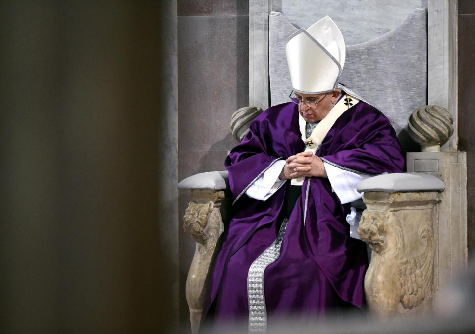 PopeFrancis-18Feb2014-14