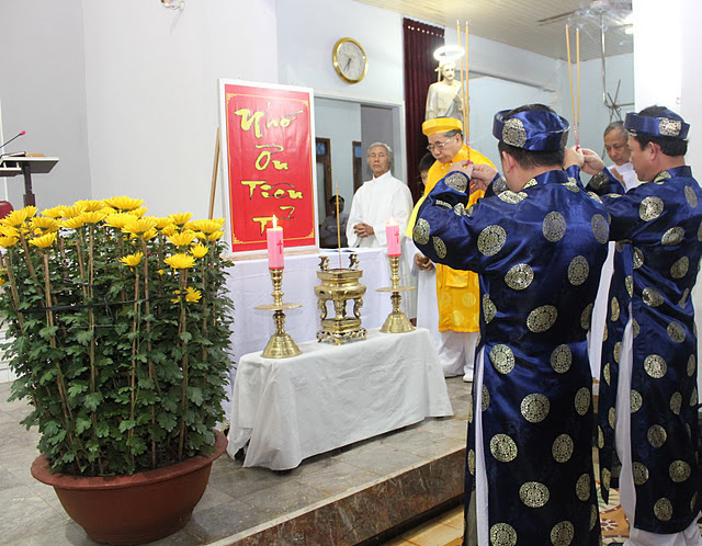 Mồng 2: BIẾT ƠN TỔ TIÊN – ÔNG BÀ CHA MẸ - Lm. Giuse Đỗ Đức Trí