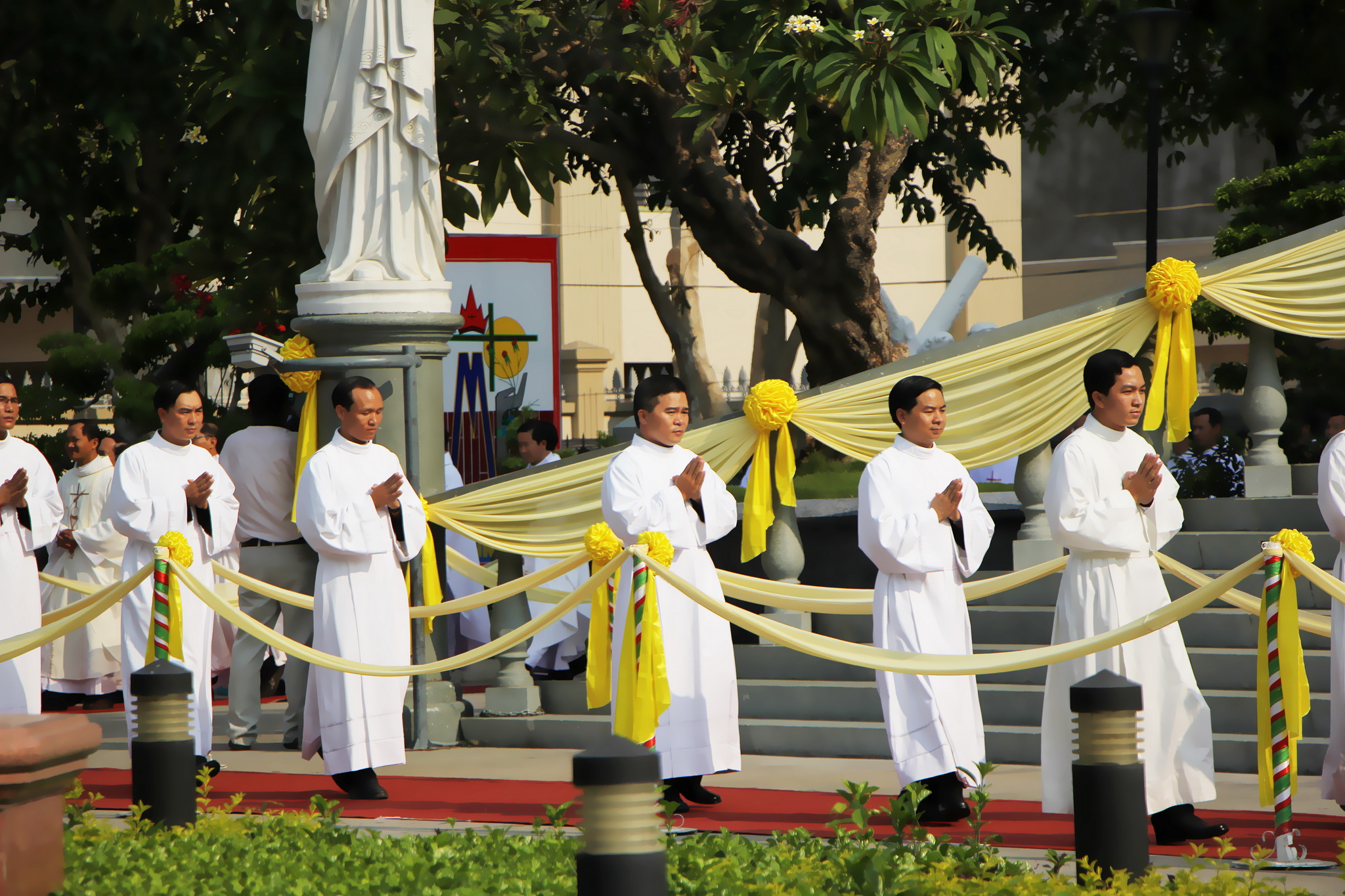 Video Lễ Phong Chức Phó Tế Giáo Phận Bà Rịa 19.3.2015