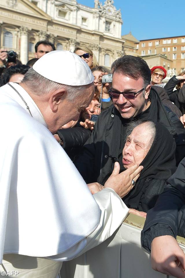 PopeFrancis-04Feb2015-2