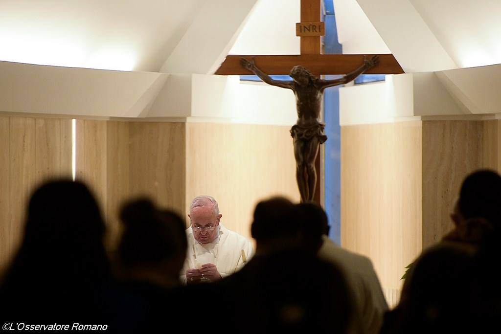 PopeFrancis-morningmass