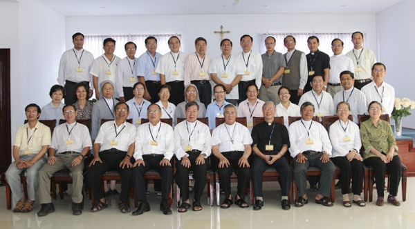 Uỷ ban Loan báo Tin Mừng họp thường niên năm 2015