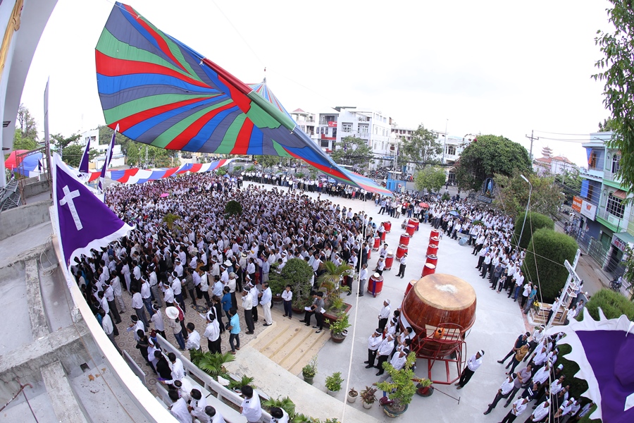 Thánh lễ An táng Đức Cha Nicôla Huỳnh Văn Nghi