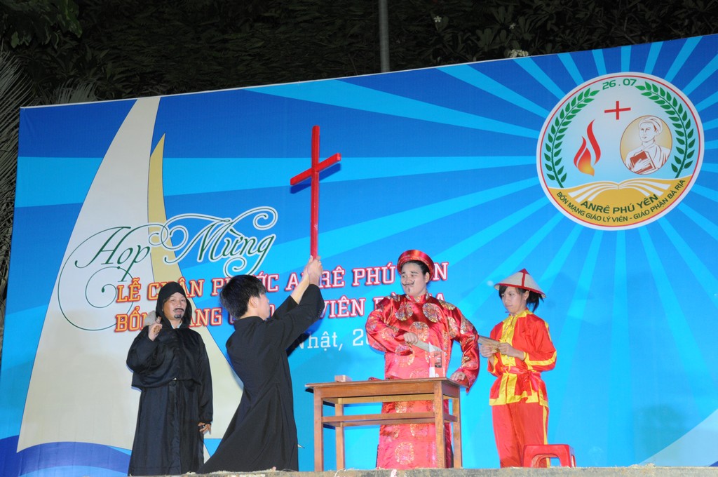 VIDEO: [BỔN MẠNG GIÁO LÝ VIÊN GP. BÀ RỊA 2015] Diễn nguyện CHÂN PHƯỚC ANRÊ PHÚ YÊN