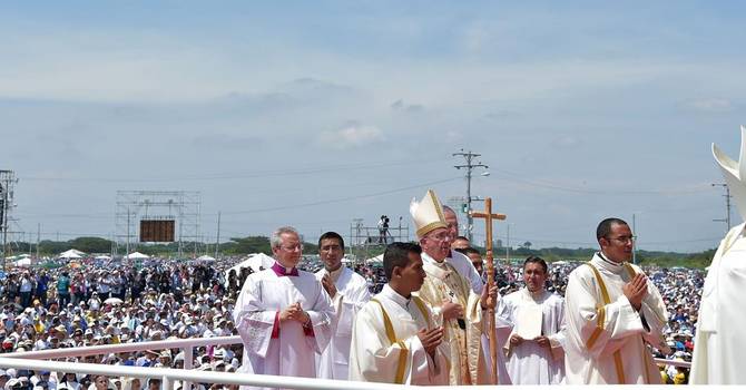 Đức Thánh Cha Phanxicô: “Hãy noi gương Mẹ Maria: kiên nhẫn, cậy trông, cầu nguyện và mở rộng cõi lòng”