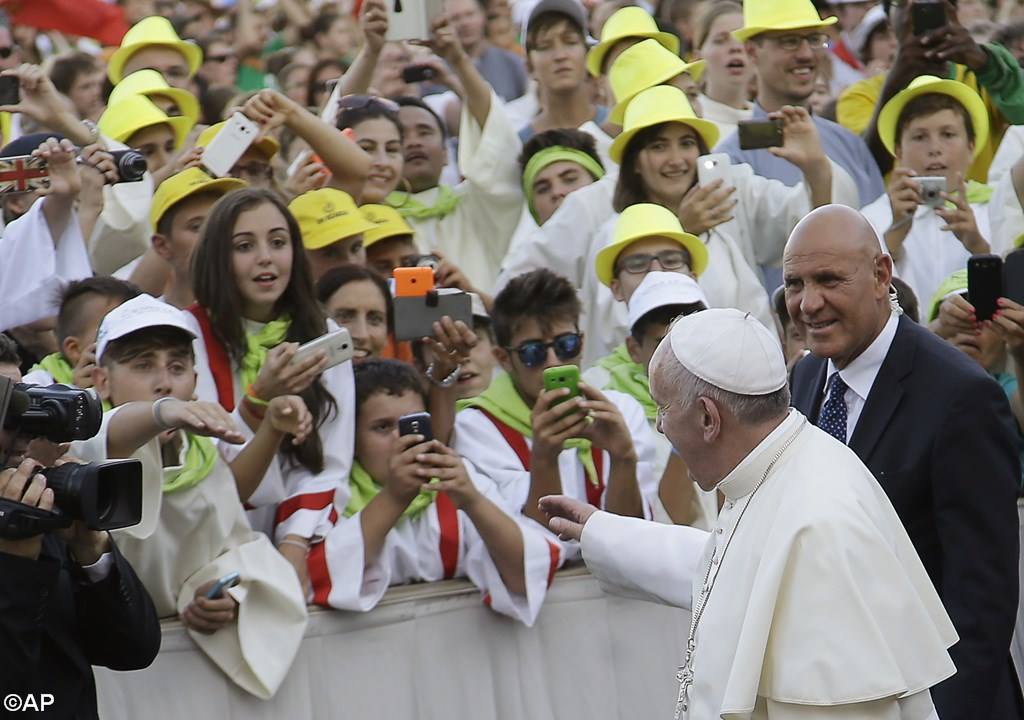 PopeFrancis-04Aug2015-9