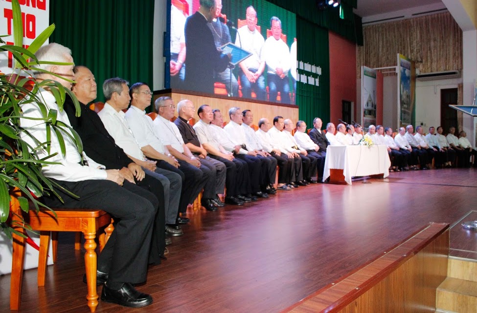 Hội đồng Giám mục Việt Nam kết thúc Hội nghị Thường niên kỳ II-2015