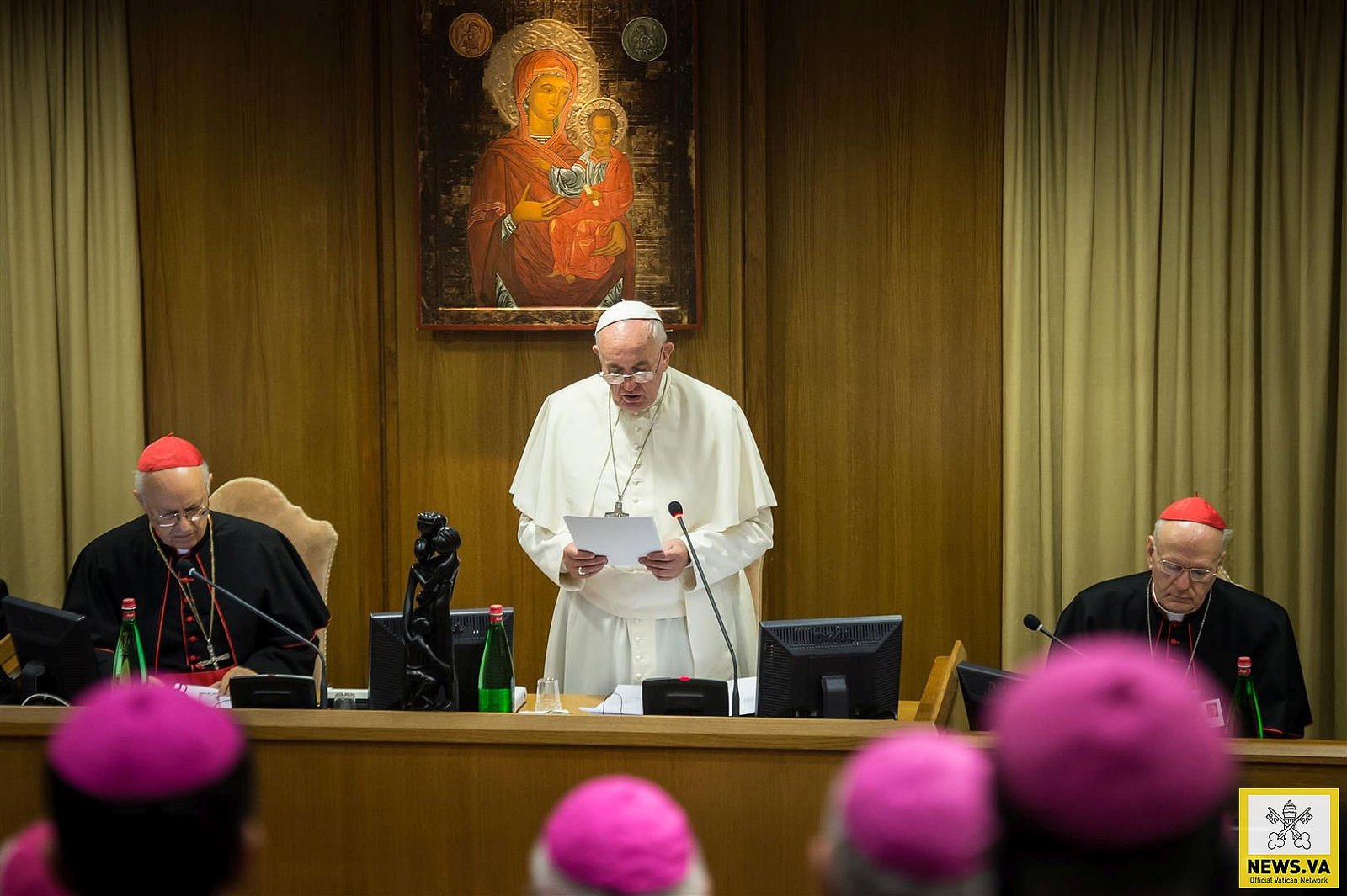 PopeFrancis-05Oct2014-02