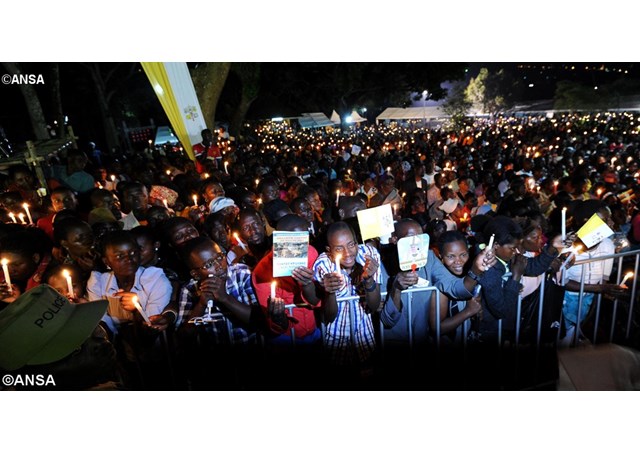 Đức Thánh Cha gặp gỡ giáo lý viên và giáo chức Uganda