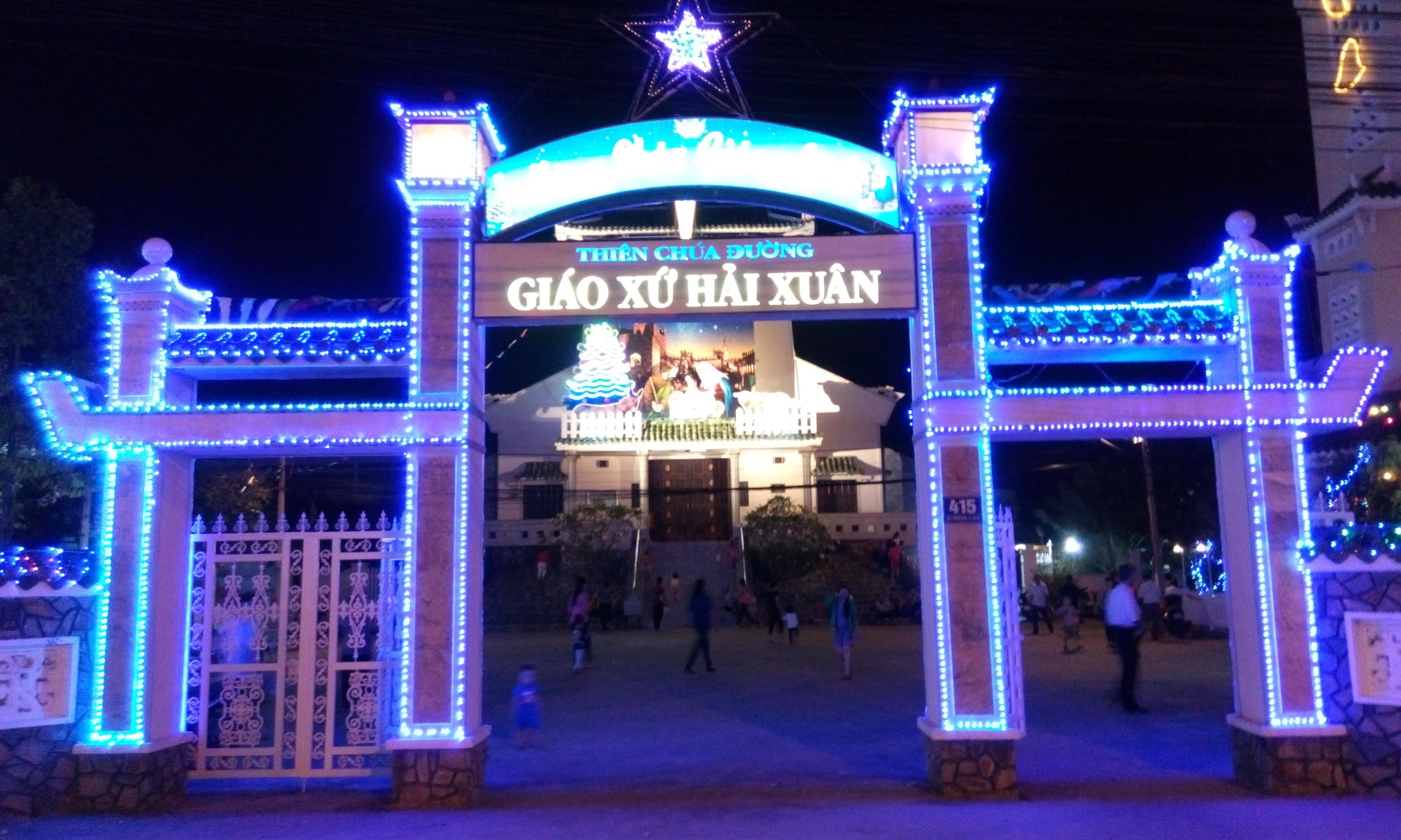 Tin ảnh: Giáo xứ Hải Xuân: Thánh lễ đêm mừng Chúa giáng sinh