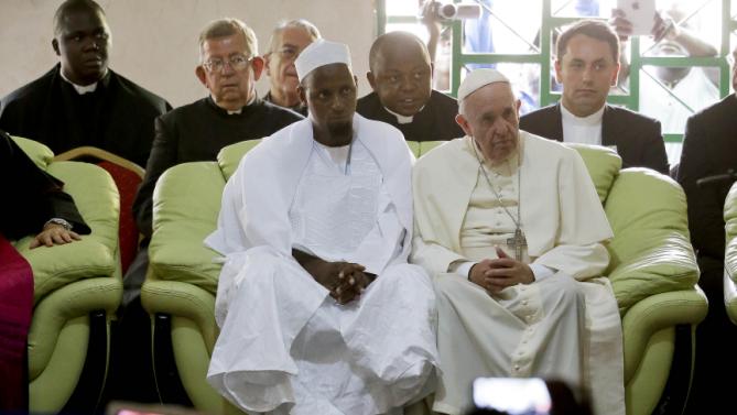 Đức Thánh Cha thăm Đền thờ Hồi giáo trung ương của Trung Phi