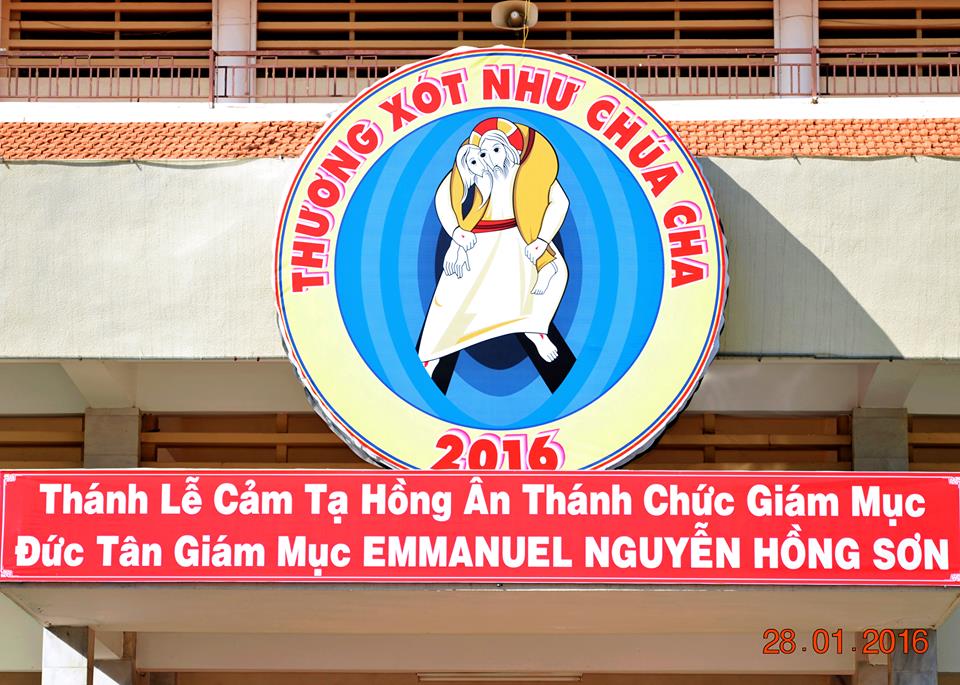 Tin ảnh: Đức Tân Giám mục Emmanuel dâng lễ tạ ơn tại Gx. Văn Hải, Gp. Xuân Lộc