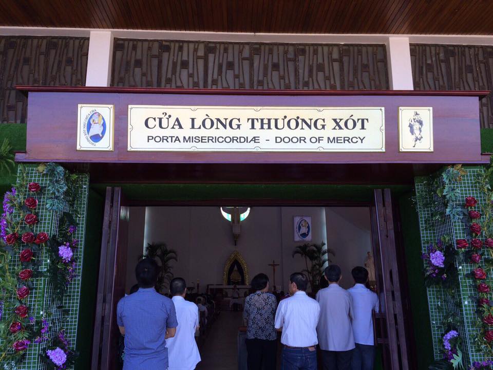 Giáo xứ Vũng Tàu hành hương Năm Thánh tại Đền Thánh Đức Mẹ Bãi Dâu, thứ Bảy ngày 27.02.2016