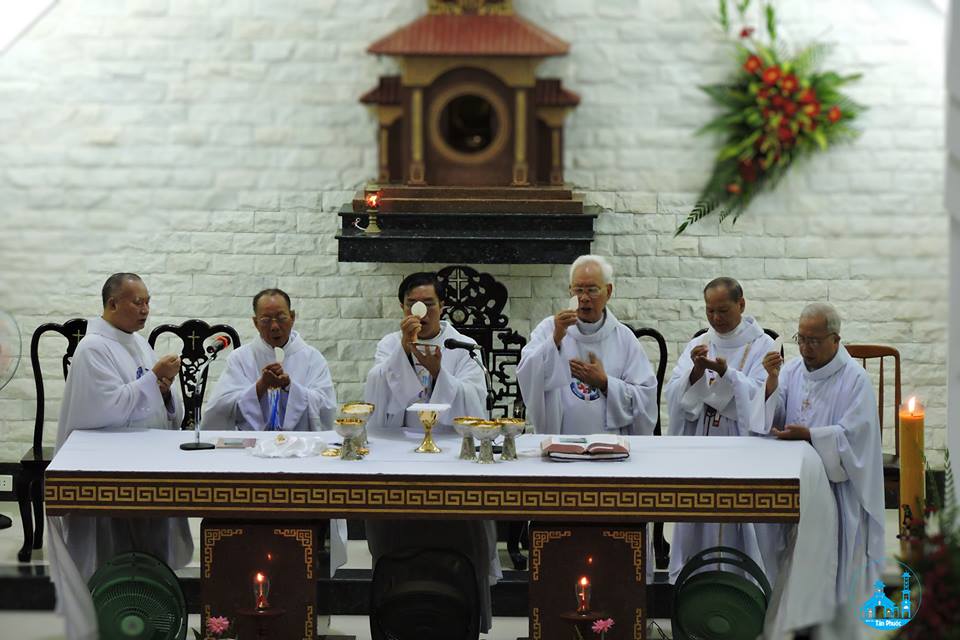 Tin ảnh: Giáo xứ Tân Phước: Mừng lễ Thánh Giuse, Bổn mạng Giới Gia trưởng