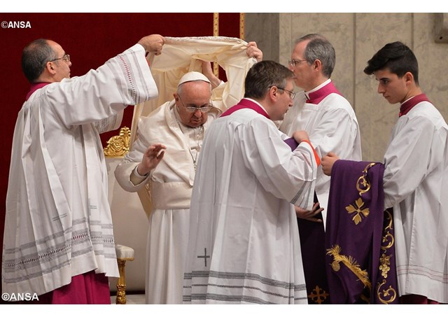 Truyền hình trực tiếp Thánh lễ Truyền Dầu Vatican 2016