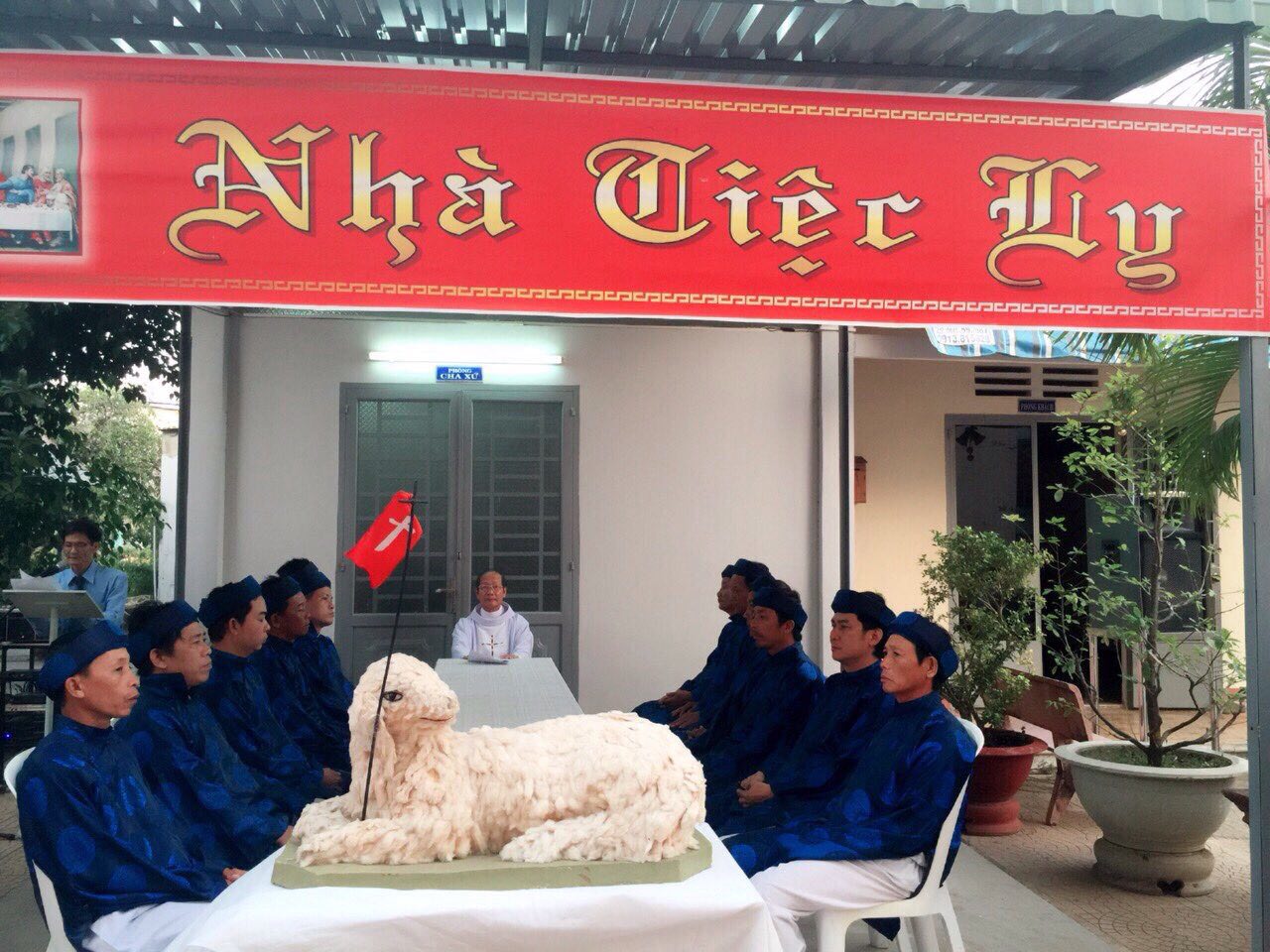 Giáo xứ Thủ Lựu cử hành Thánh lễ Tiệc Ly