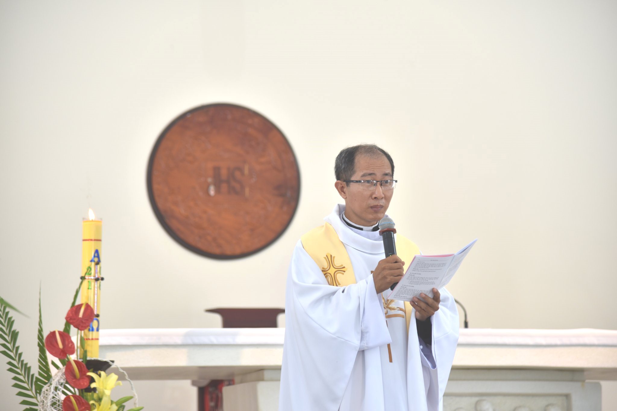 Giáo xứ Hòa Tân: Đón Cha Tân Chánh xứ Gioan Maria Vianney Trần Vũ Hoàng Chương