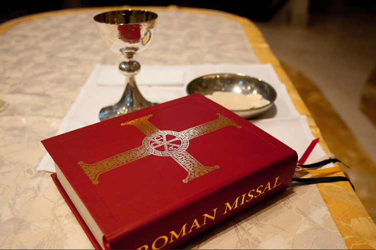 Bộ Phụng tự chưa thông qua bản dịch tiếng Pháp Sách lễ Roma