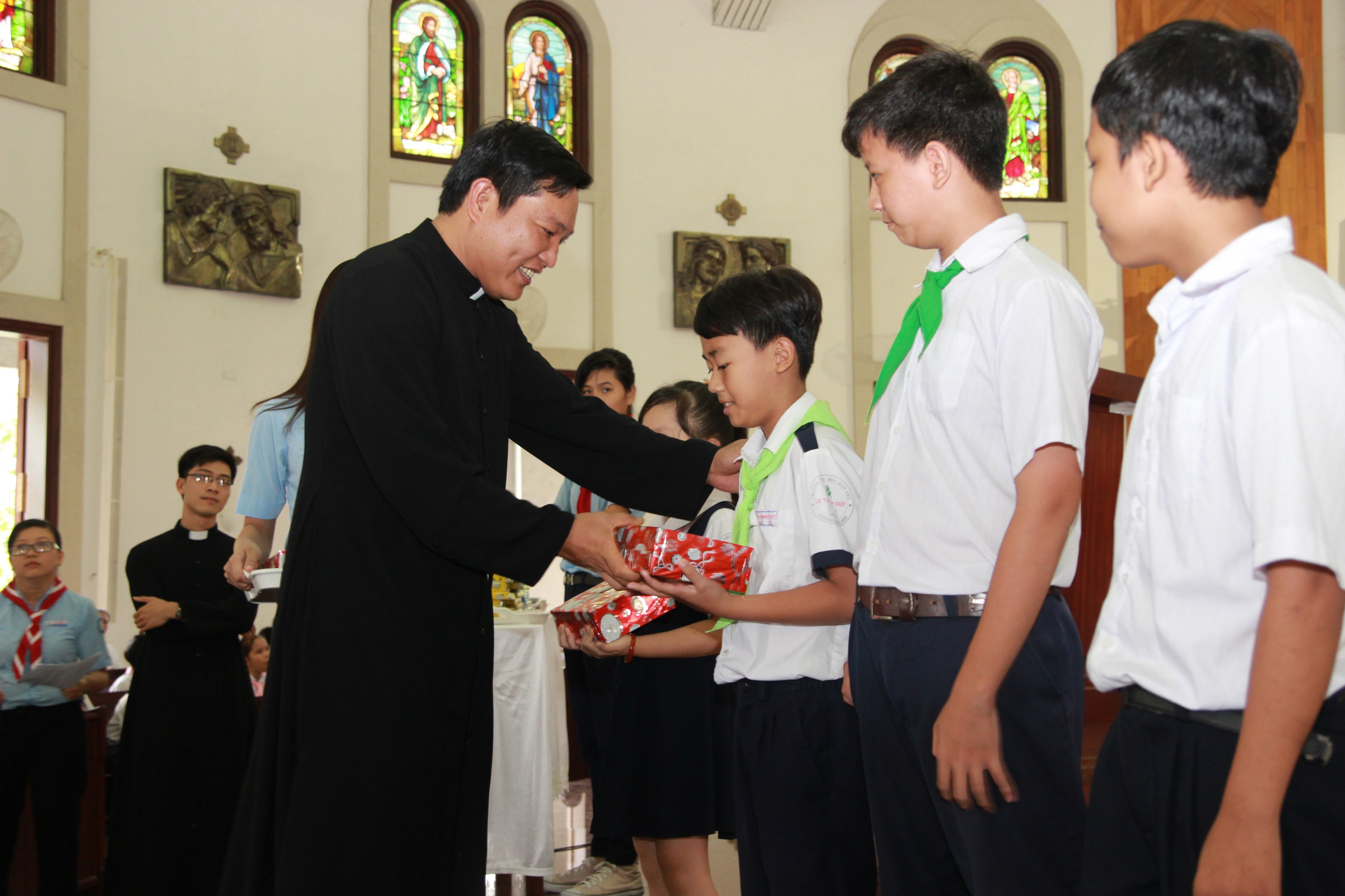 Giáo xứ Chánh Tòa Bà Rịa: Thánh lễ Tạ ơn tổng kết năm học giáo lý 2015-2016