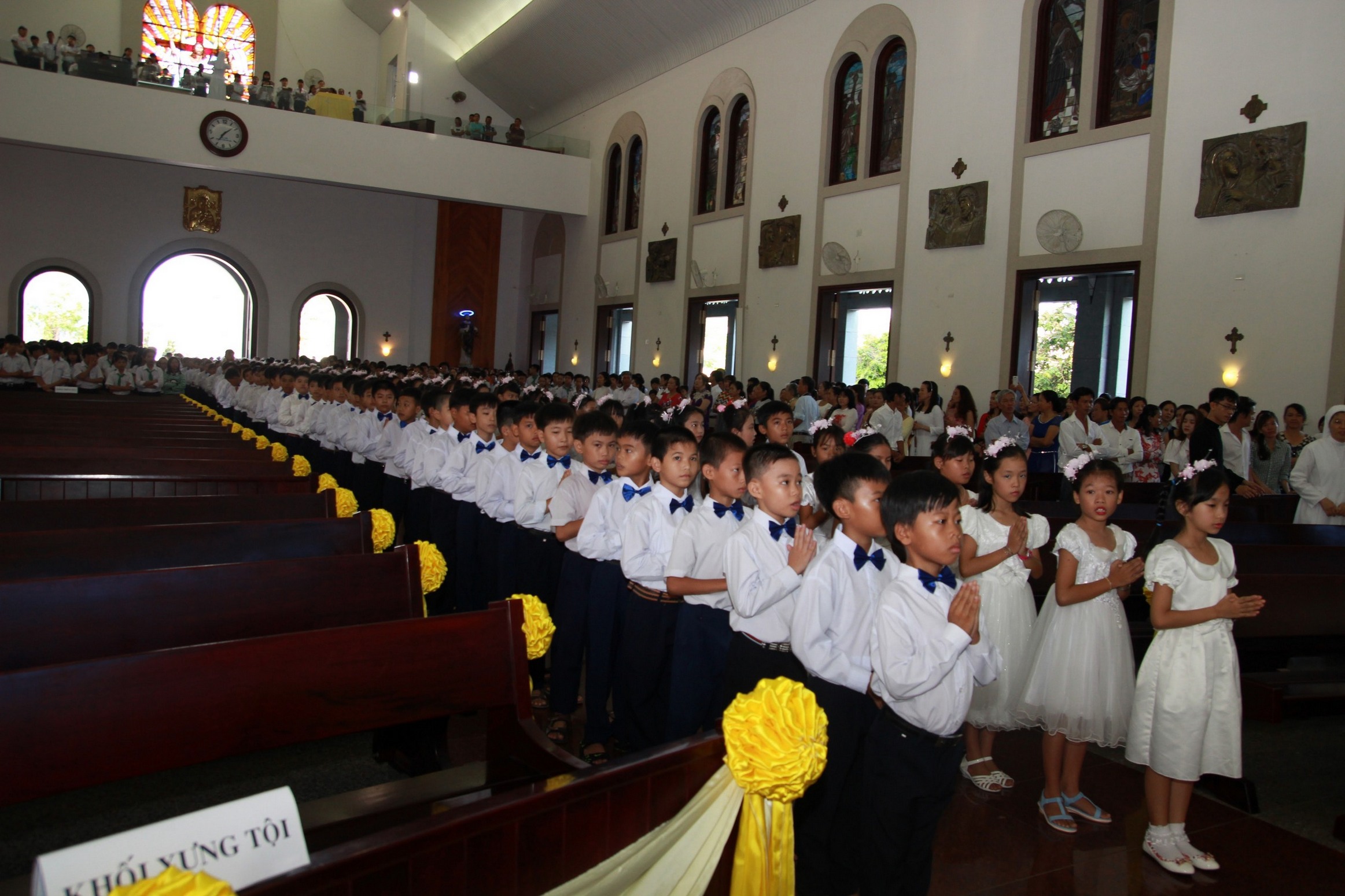 Giáo xứ Chánh Toà Bà Rịa: 216 em thiếu nhi rước lễ lần đầu