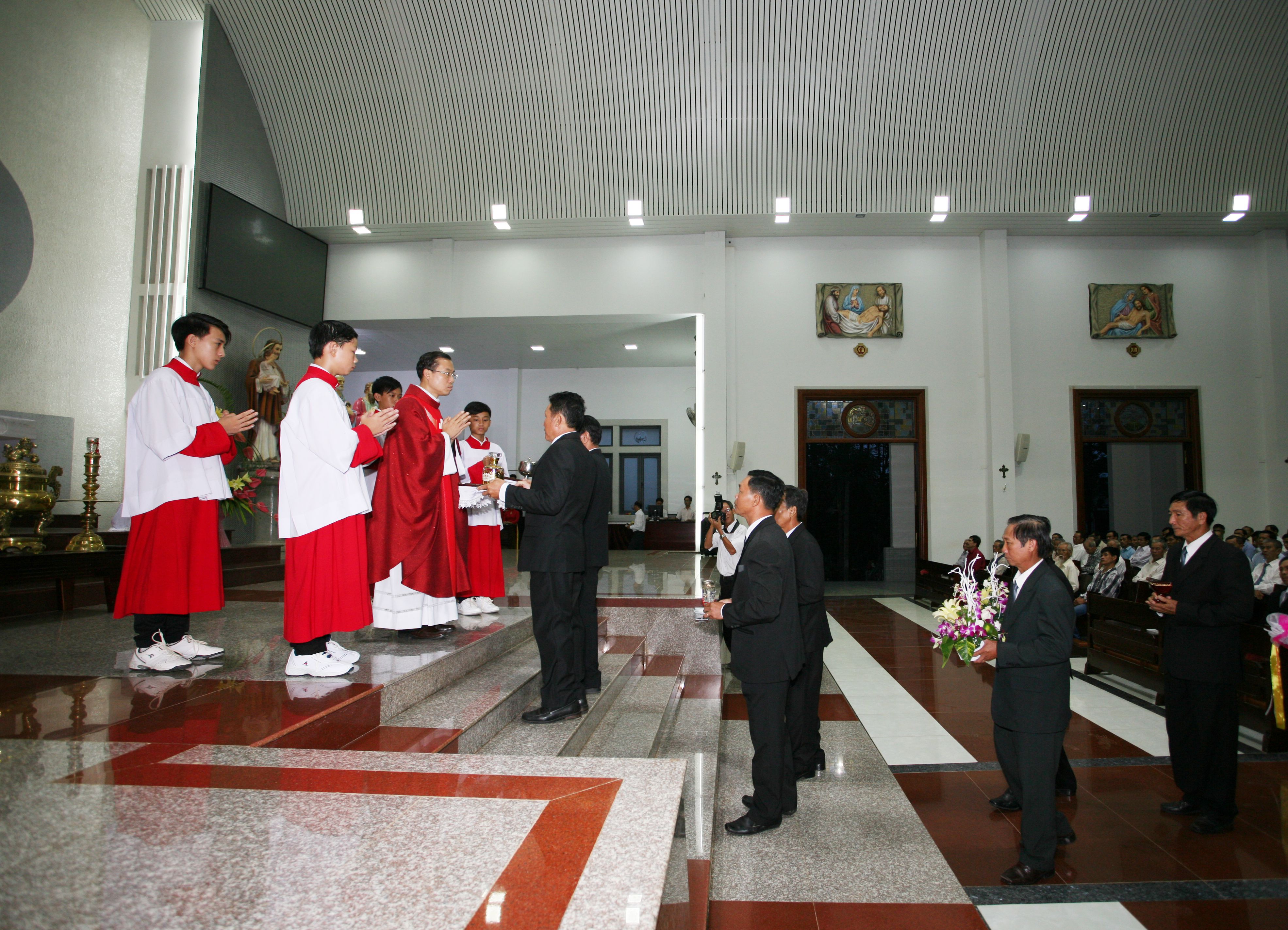 Giáo xứ Vinh Châu: mừng kính hai Thánh Tông đồ Phêrô và Phaolô Bổn mạng Ban Hành giáo và các Tông đồ giáo dân
