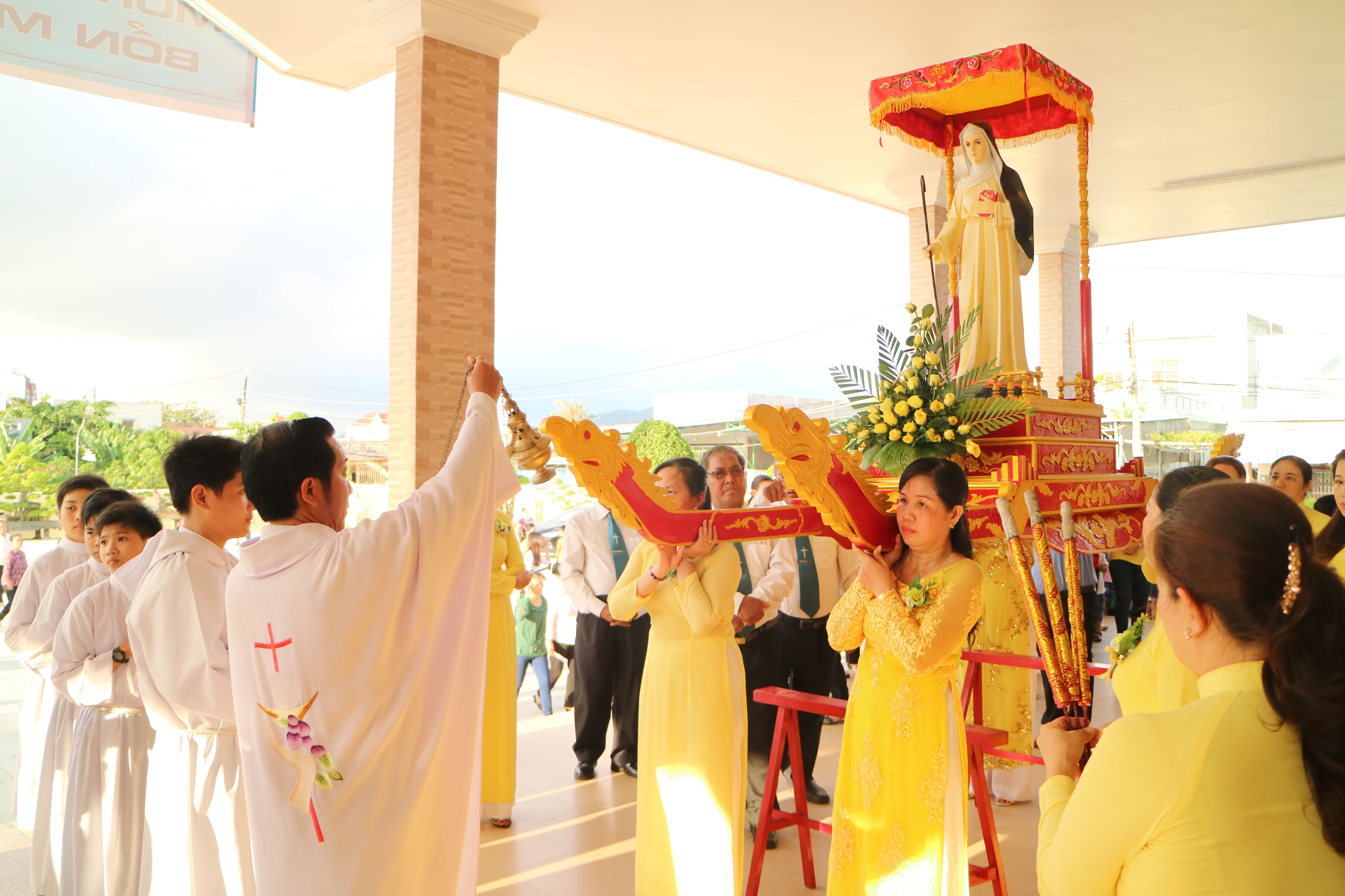 Tin Ảnh: Giáo Xứ Phước Bình: Mừng lễ Thánh Mônica, Bổn Mạng Giới Hiền Mẫu - Ngày 27.08.2016