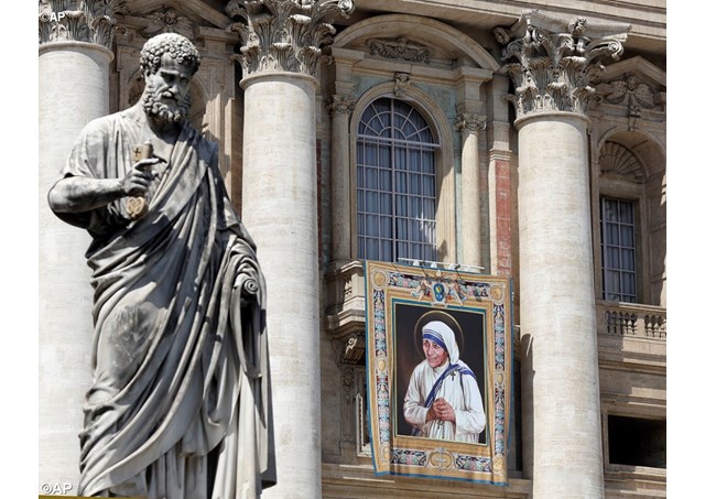 Những thông tin liên quan đến Lễ phong thánh Mẹ Têrêsa