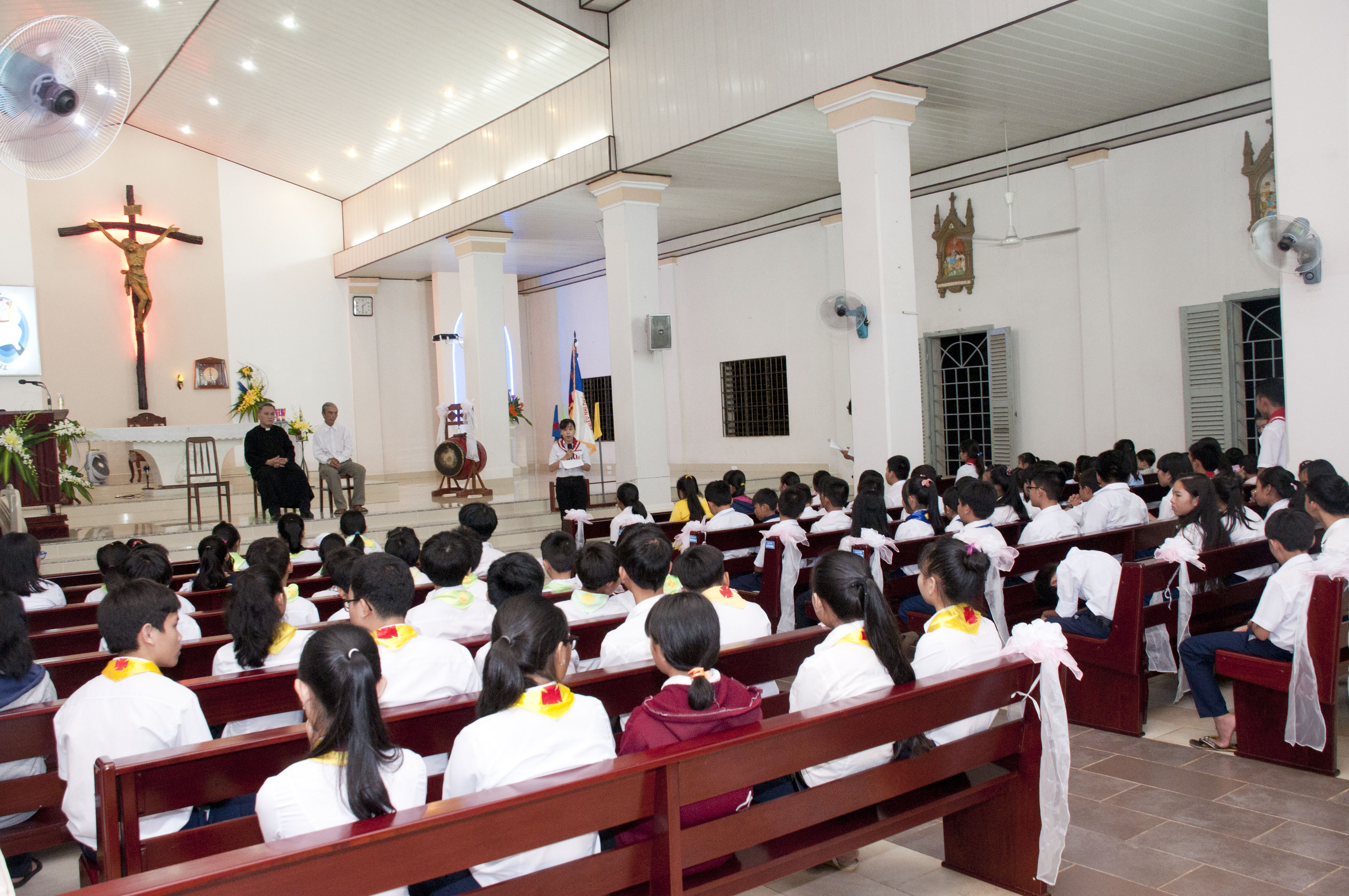 Giáo xứ Đất Đỏ: Khai Giảng Năm Học Giáo Lý 2016-2017