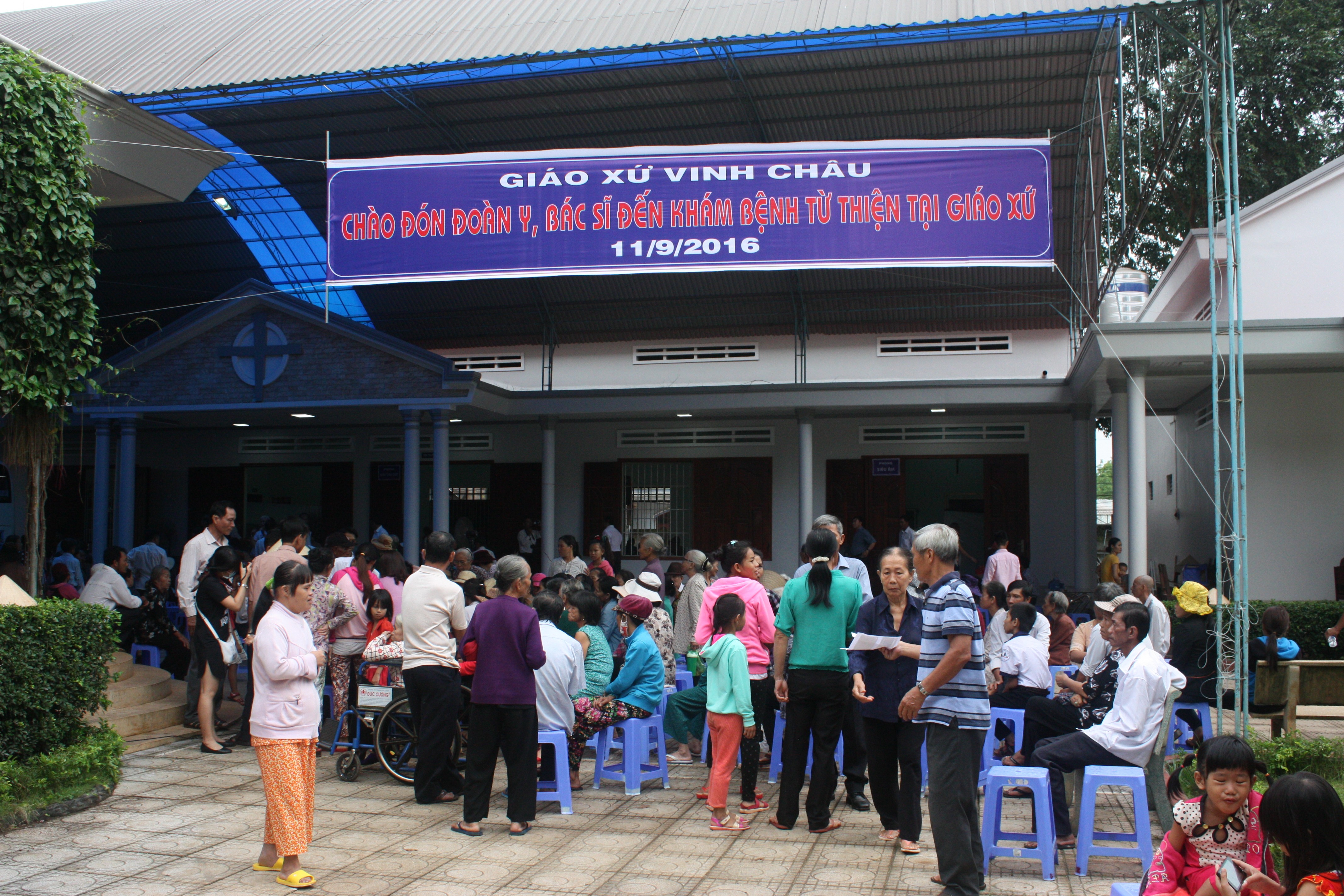 Giáo xứ Vinh Châu: Khám bệnh từ thiện