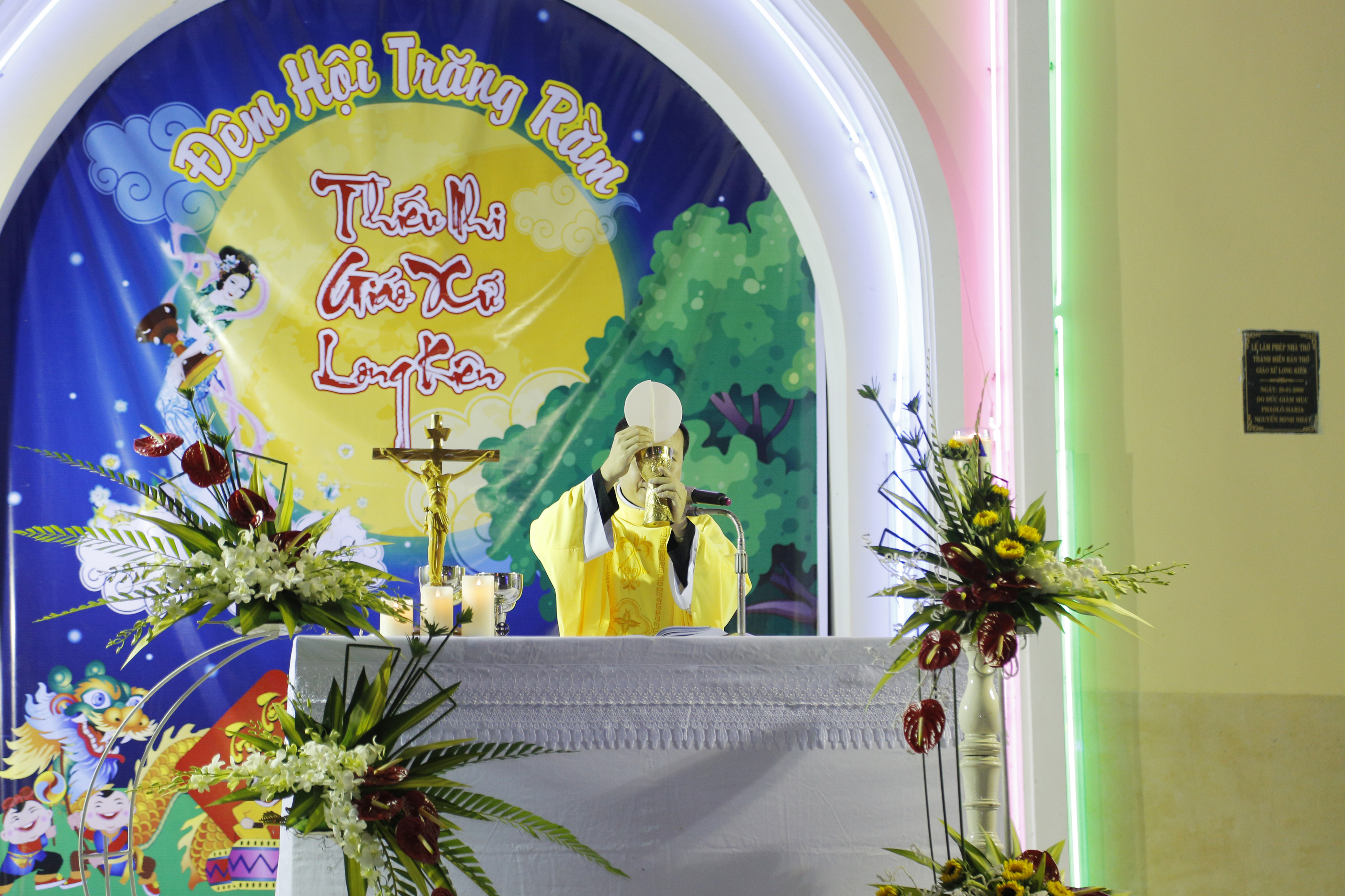 Giáo xứ Long Kiên: Giới Thiếu Nhi Vui Tết Trung Thu