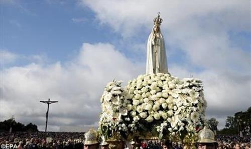 Tượng Đức Mẹ Fatima thánh du châu Á