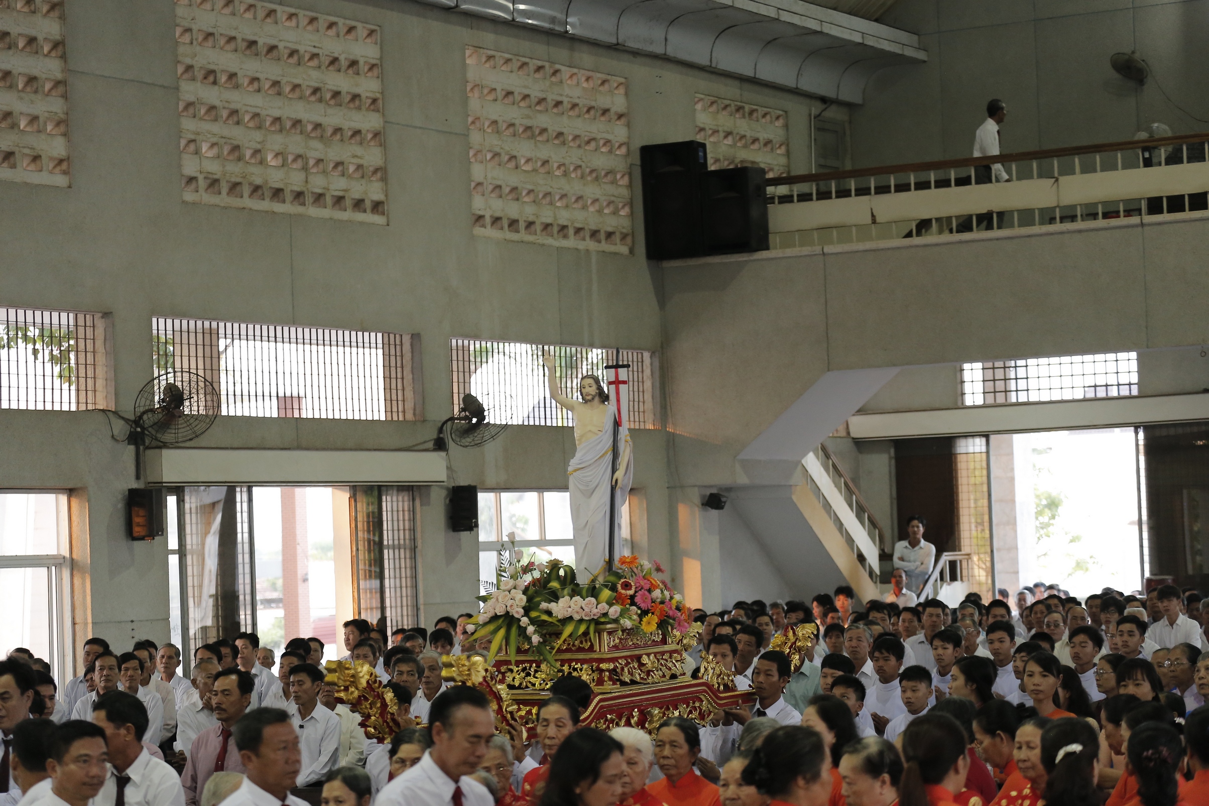 Giáo xứ Láng Cát:  Lễ Vọng  và Thánh lễ chính ngày Đại lễ Phục Sinh 2017